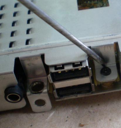RoverBook Partner E417L continue disassembly.