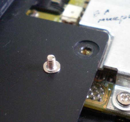 RoverBook Partner E417L only short screw.