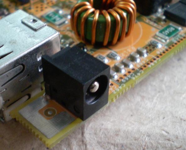 RoverBook Partner E417L power connector.